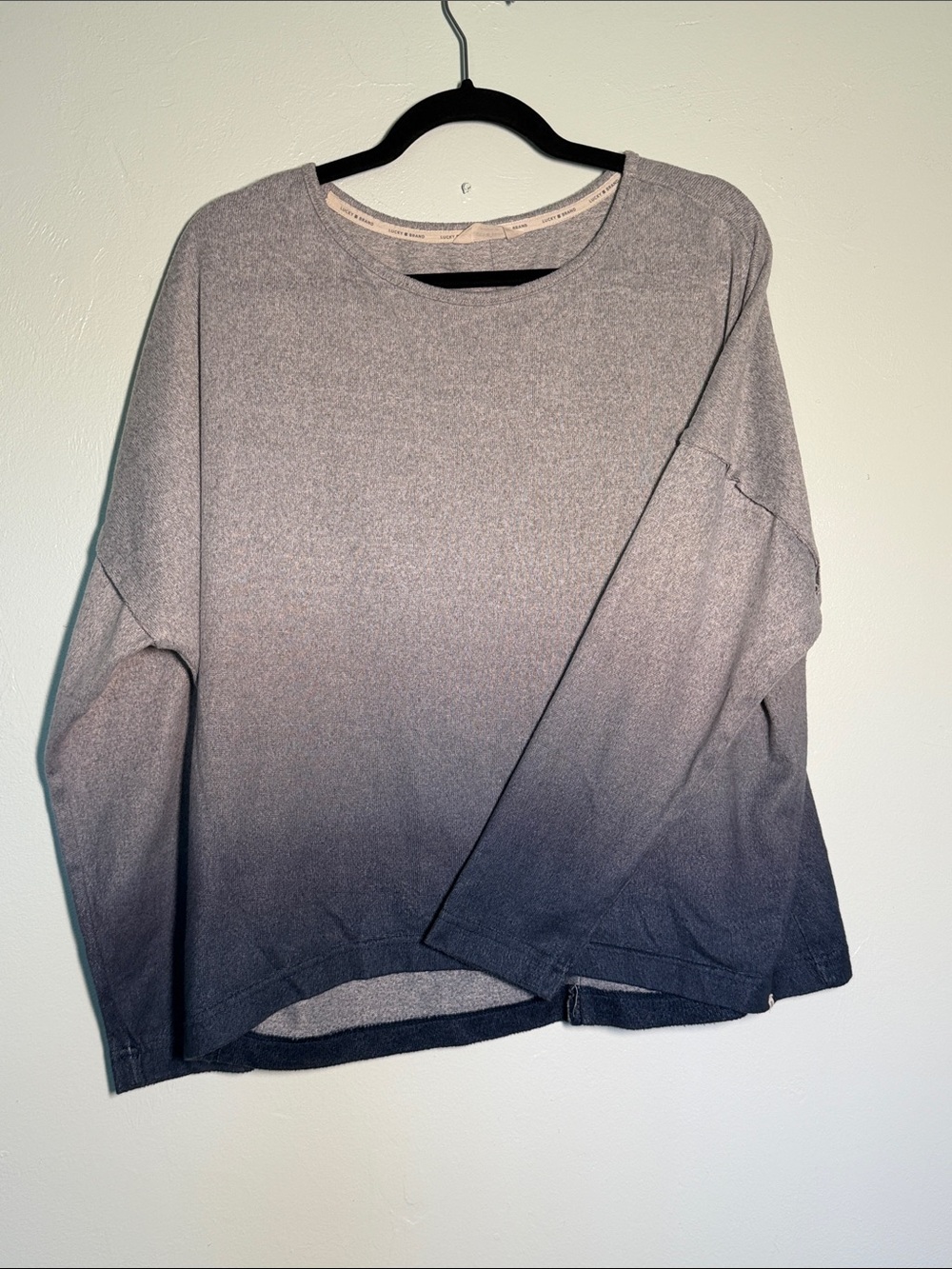 Lucky Brand Ombre Lightweight Crewneck Sweatshirt in Light Gray and Navy Large